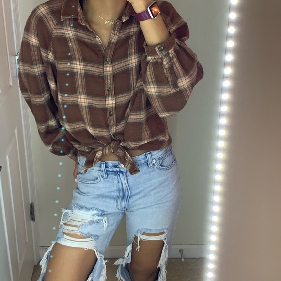 American Eagle Outfitters Tops - SOLD AE Plaid Button Up Shirt